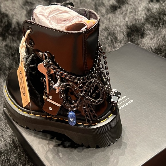 Marc Jacobs X Dr. Marten - Picture 6 of 10